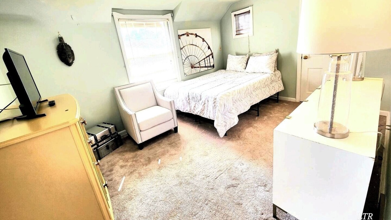 Photo of Bedroom in Youngstown
