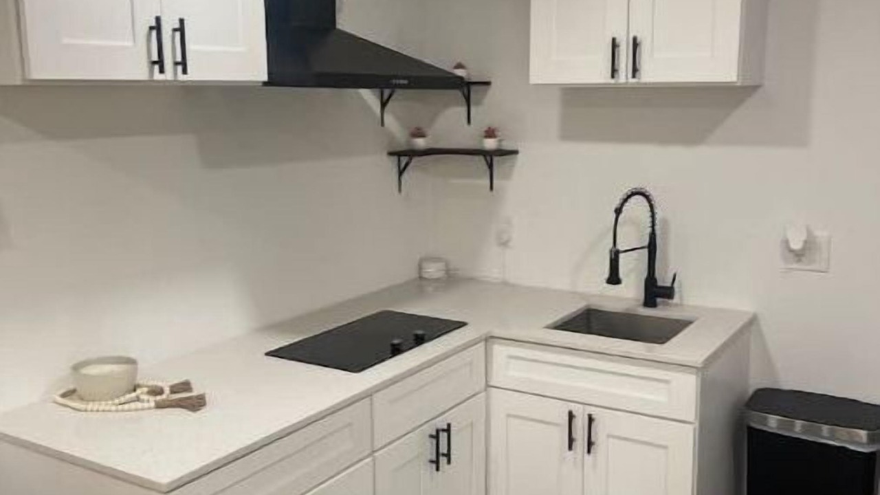 Photo of Kitchen in East Congress