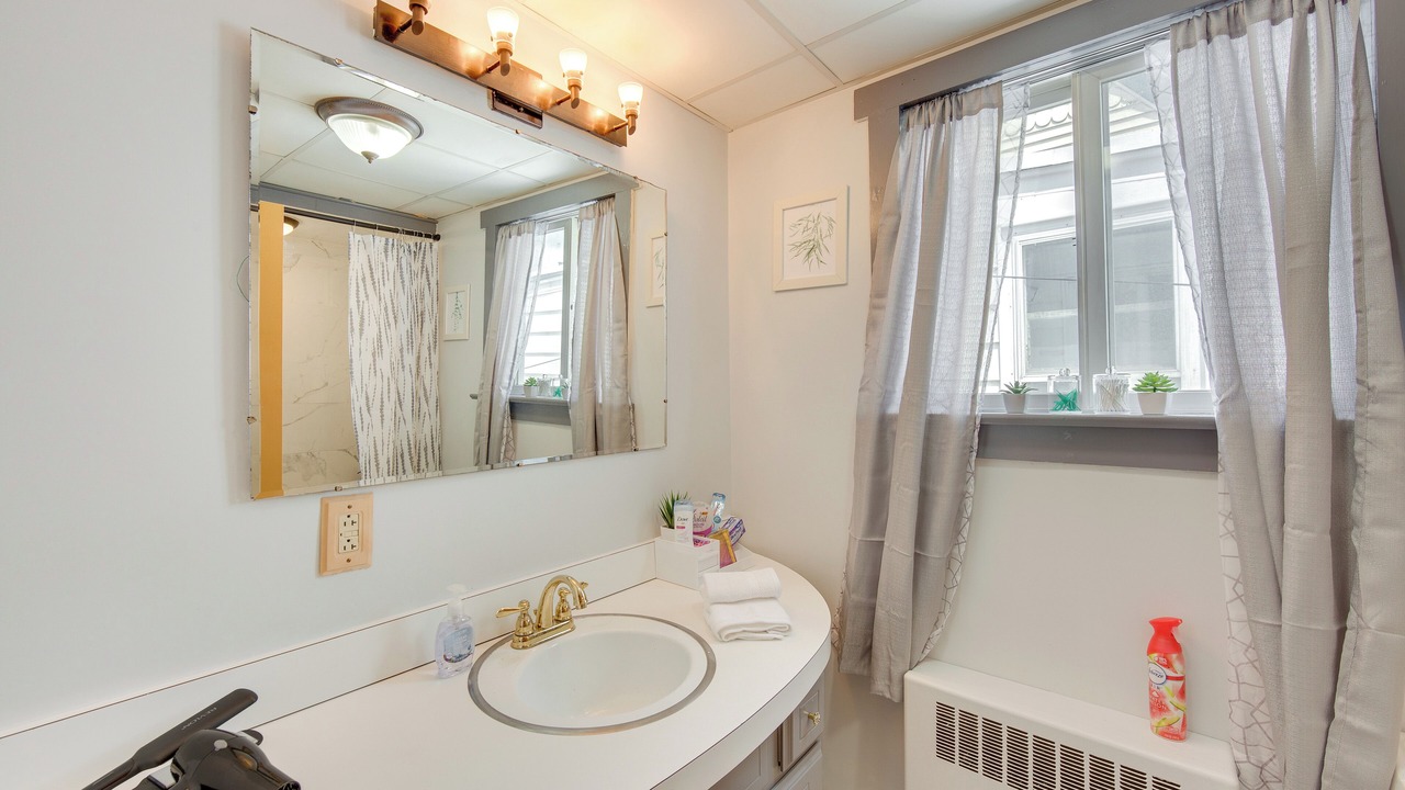 Photo of Bathroom in Mount Carmel