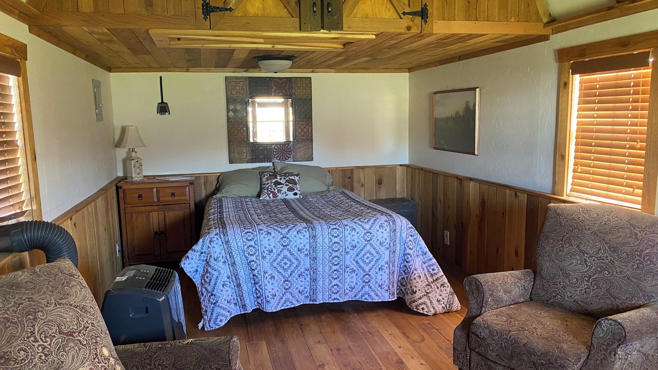 Photo of Bedroom in Oakley