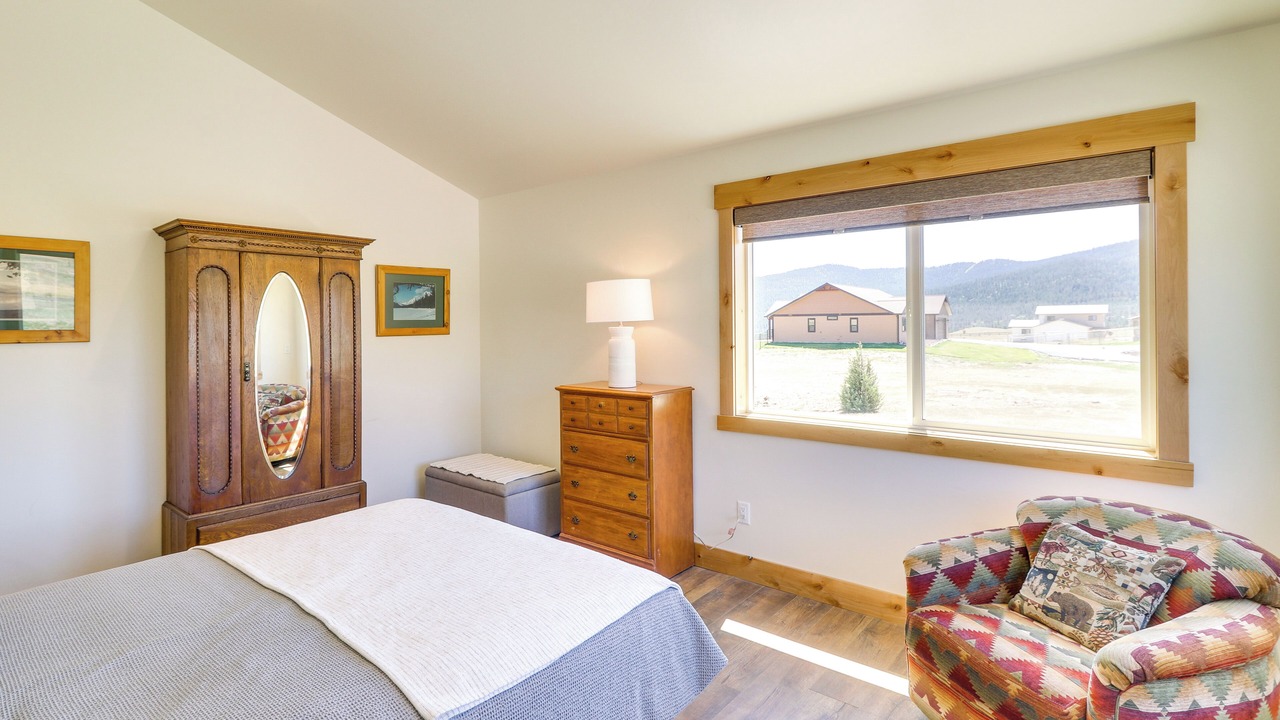 Photo of Bedroom in Northwest Montana - Glacier National Park