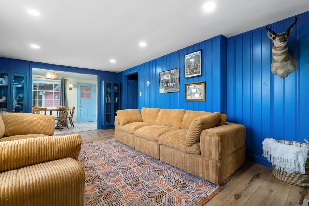 Photo of Livingroom in Perrysville