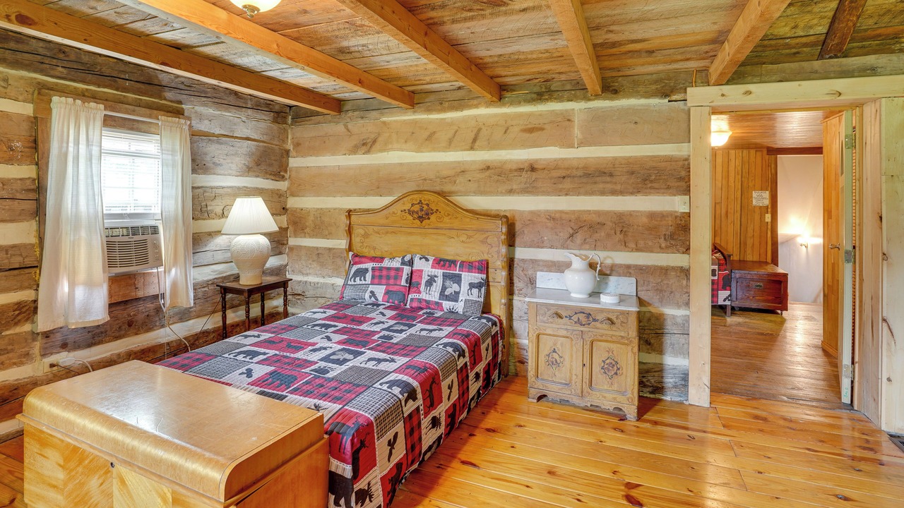 Photo of Bedroom in Seneca Rocks