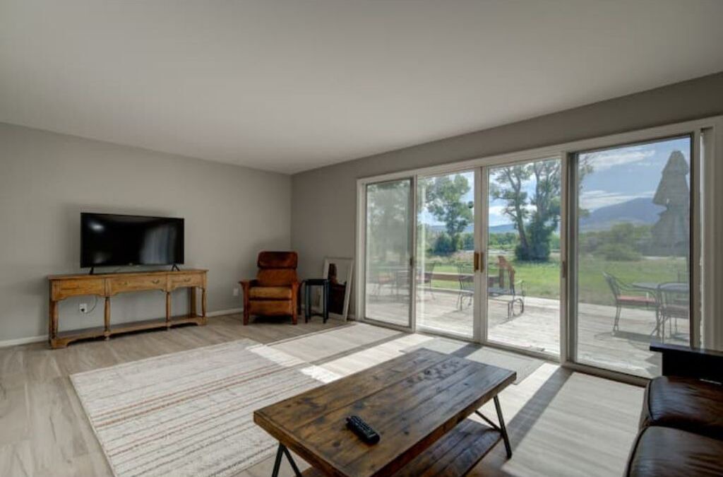 Photo of Livingroom in Livingston