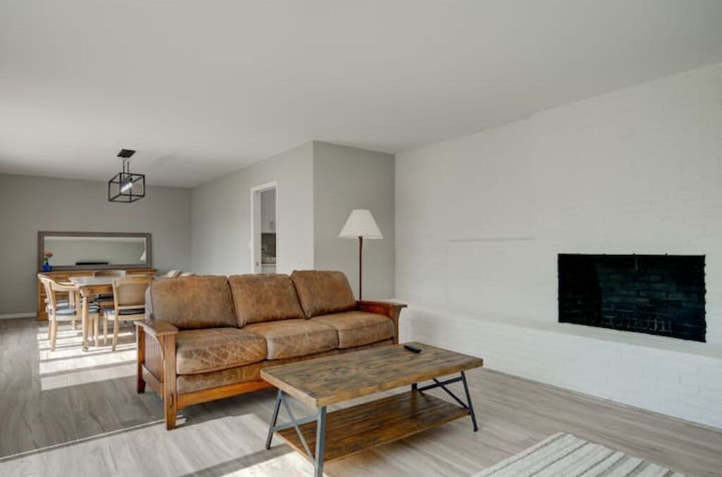 Photo of Livingroom in Livingston