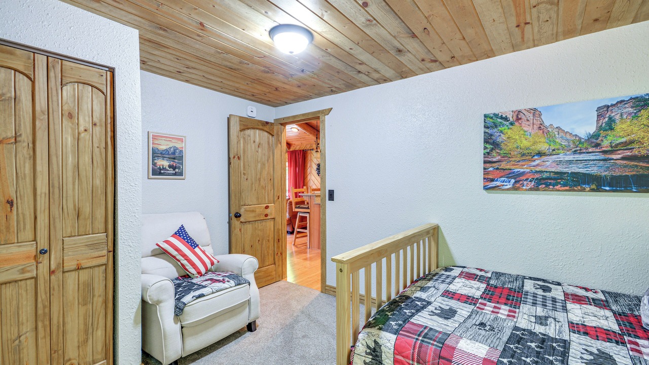 Photo of Bedroom in Ten Sleep