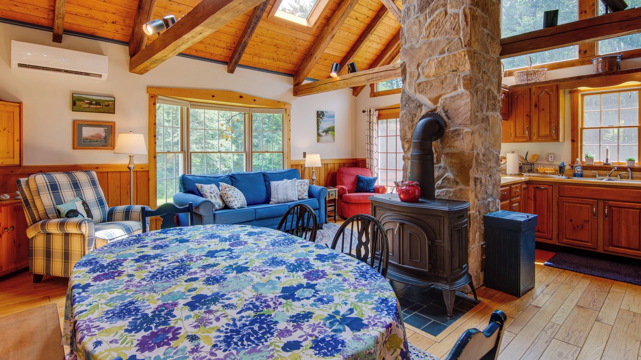 Photo of Livingroom in Drifting