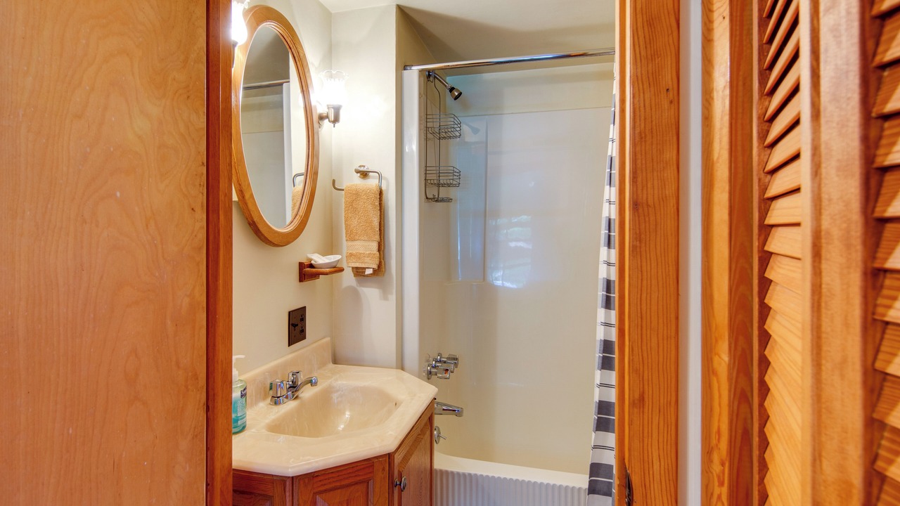 Photo of Bathroom in Drifting