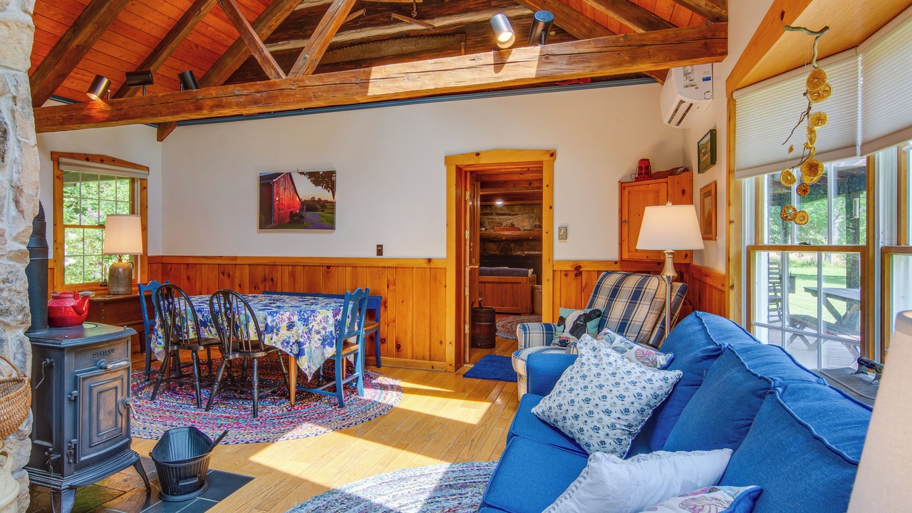 Photo of Livingroom in Drifting