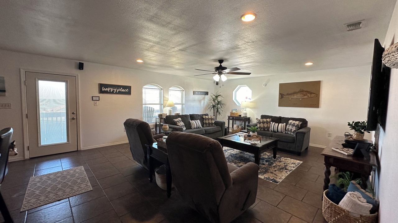 Photo of Livingroom in Port Mansfield