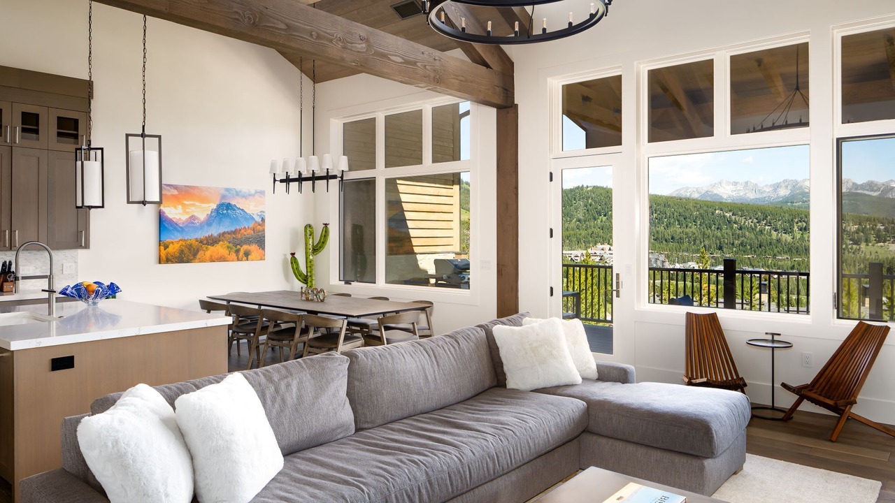 Photo of Livingroom in Spanish Peaks