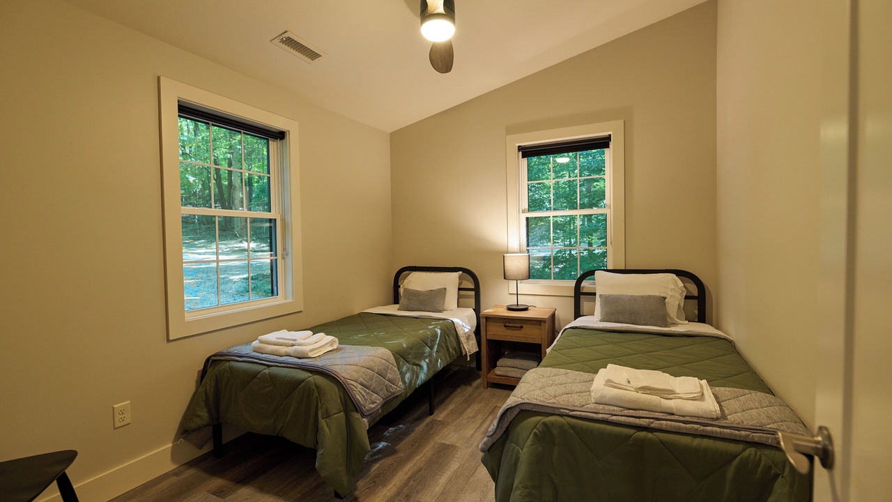 Photo of Bedroom in Cuyahoga Falls