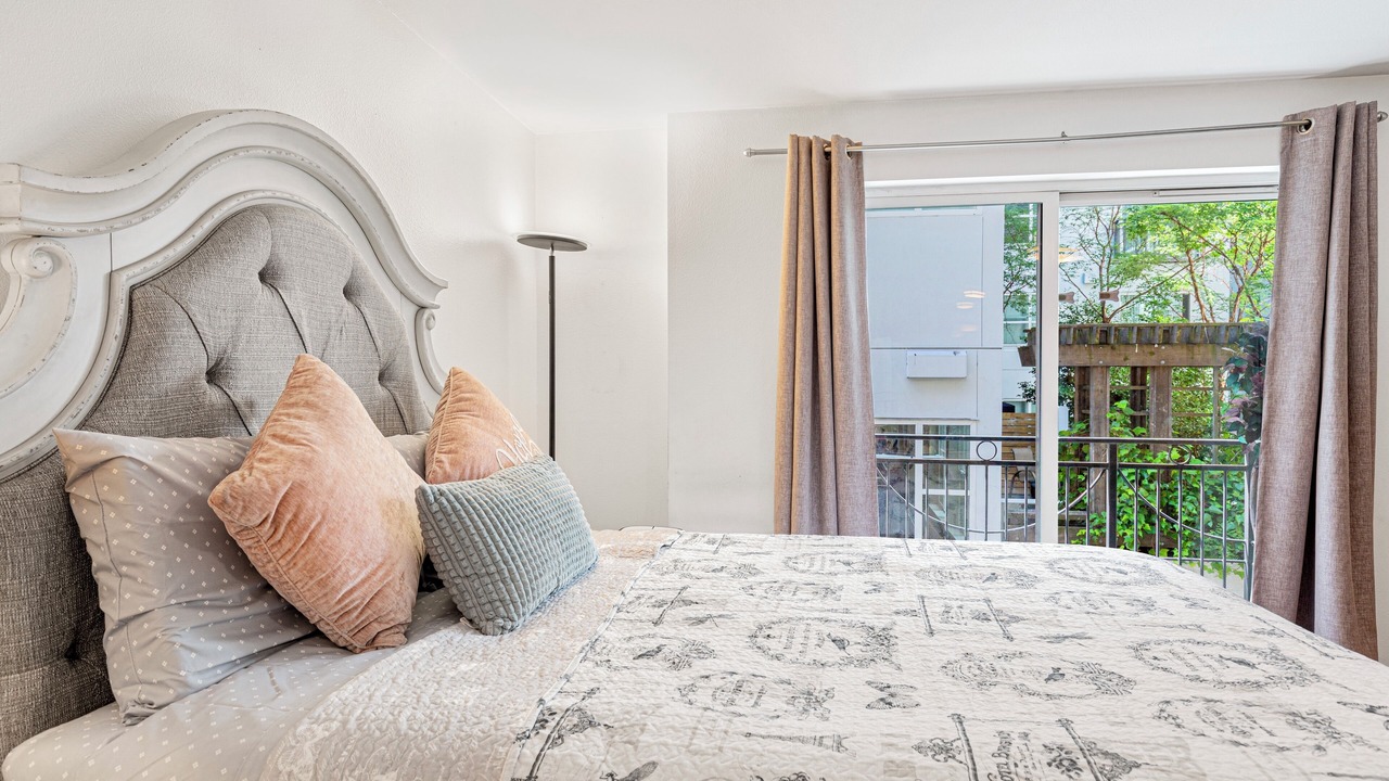 Photo of Bedroom in Belltown