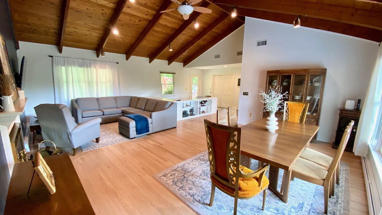 Photo of Livingroom in Warwick