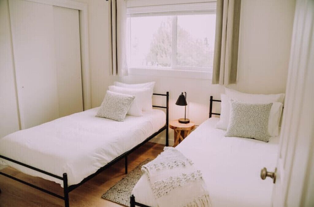 Photo of Bedroom in Salmon