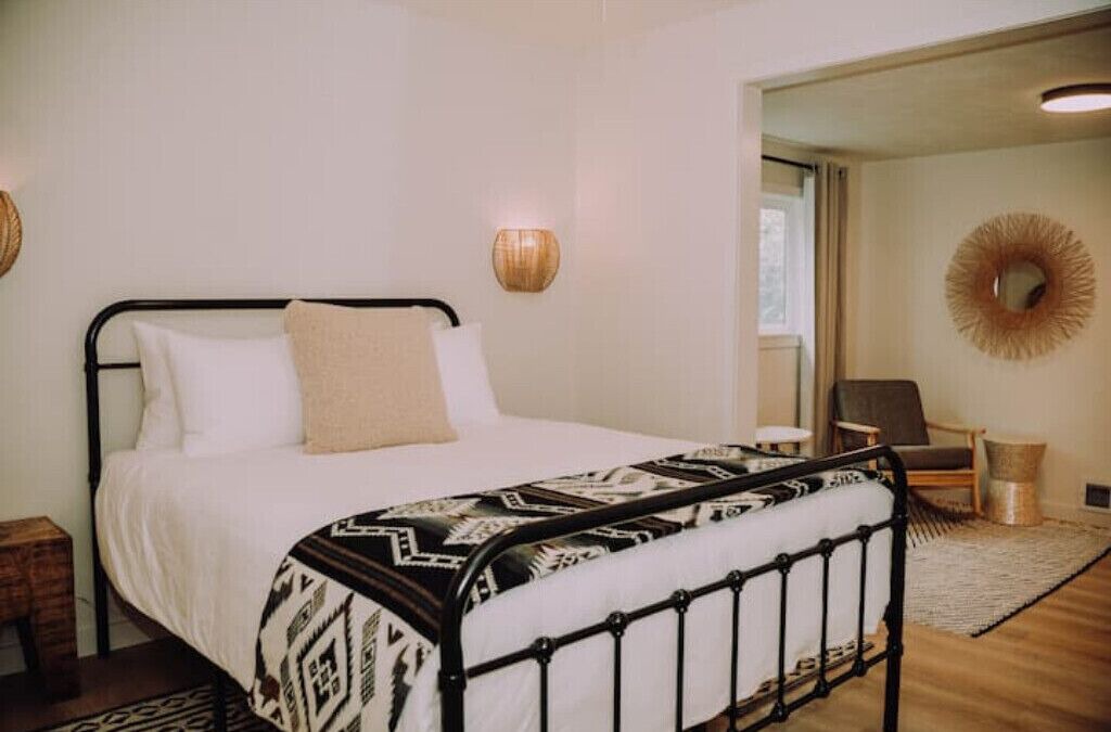 Photo of Bedroom in Salmon