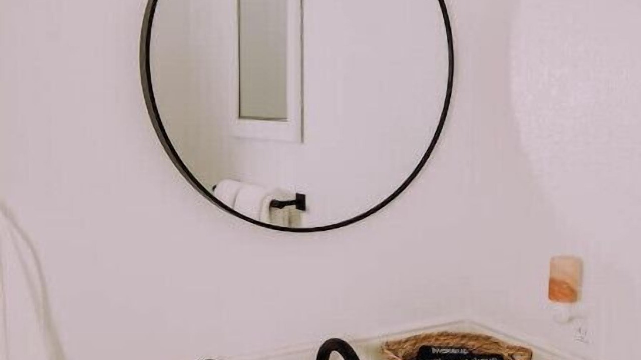 Photo of Bathroom in Salmon