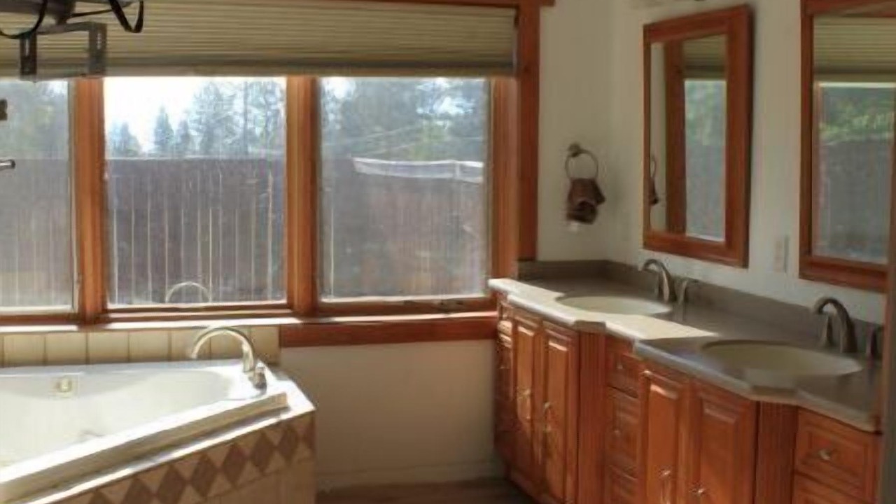 Photo of Bathroom in Victor