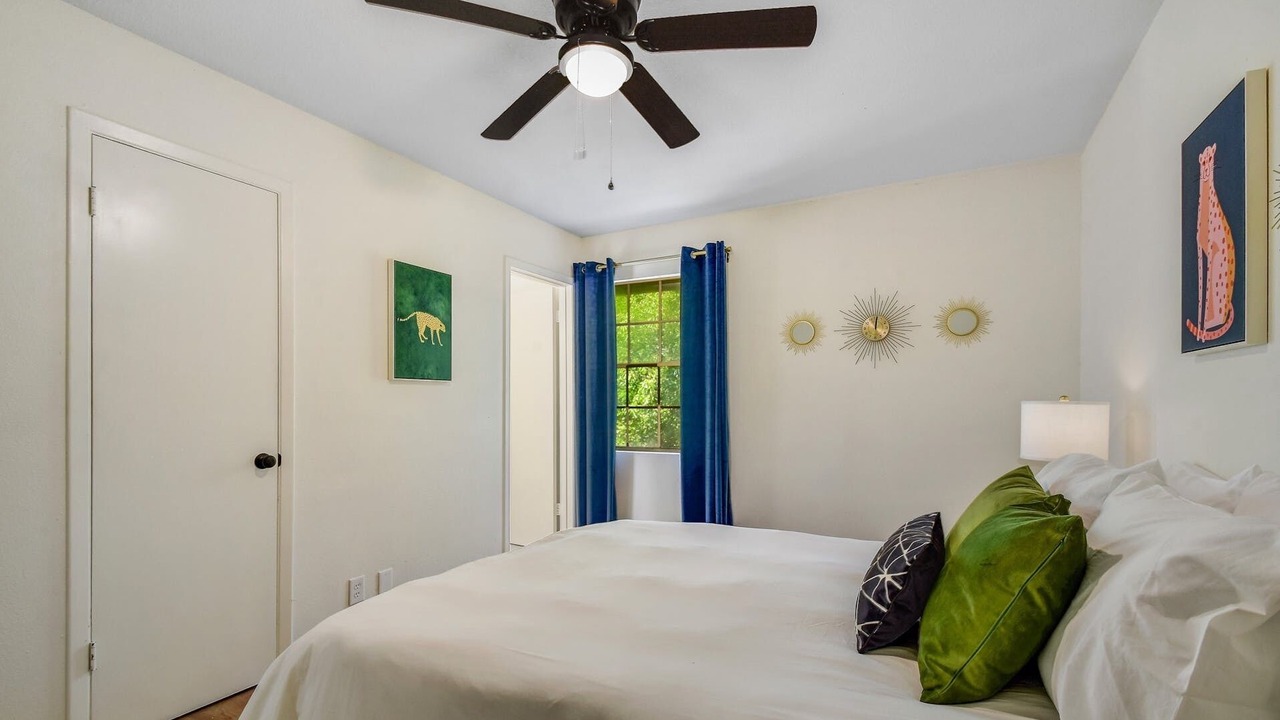Photo of Bedroom in Medical Center District
