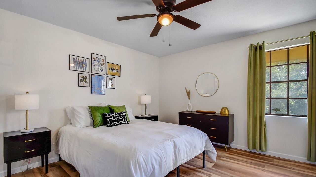 Photo of Bedroom in Medical Center District