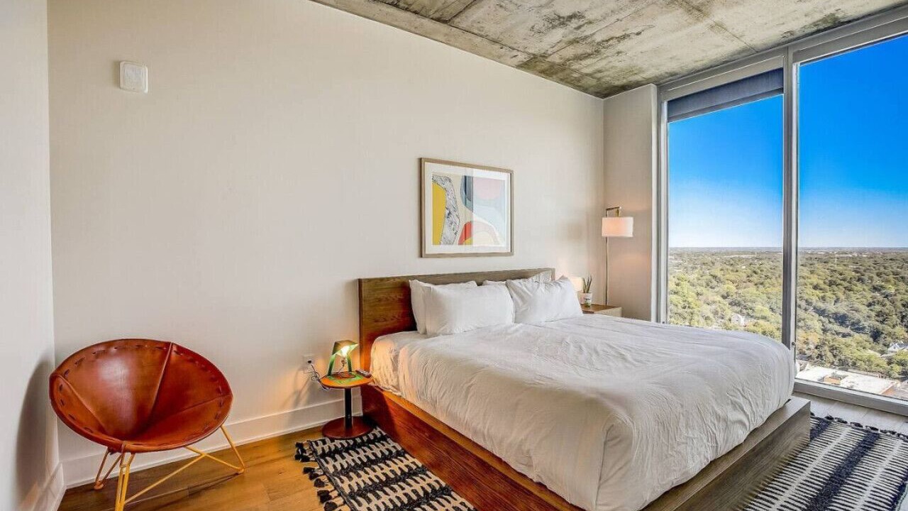 Photo of Bedroom in Rainey Street Historic District