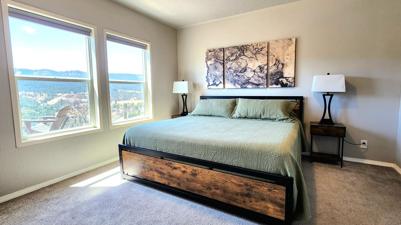 Photo of Bedroom in Lenore
