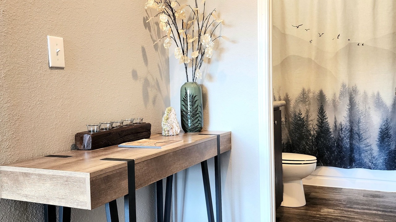 Photo of Bathroom in Lenore