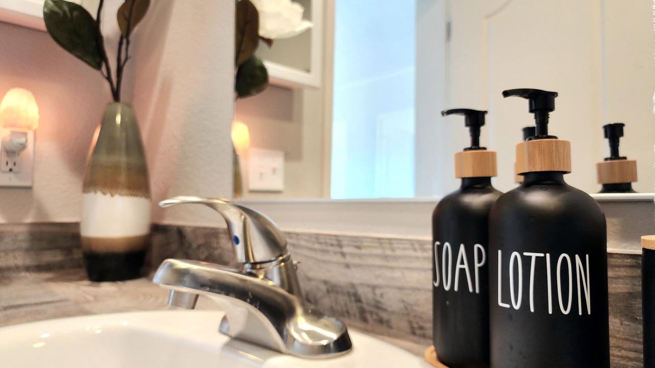 Photo of Bathroom in Lenore