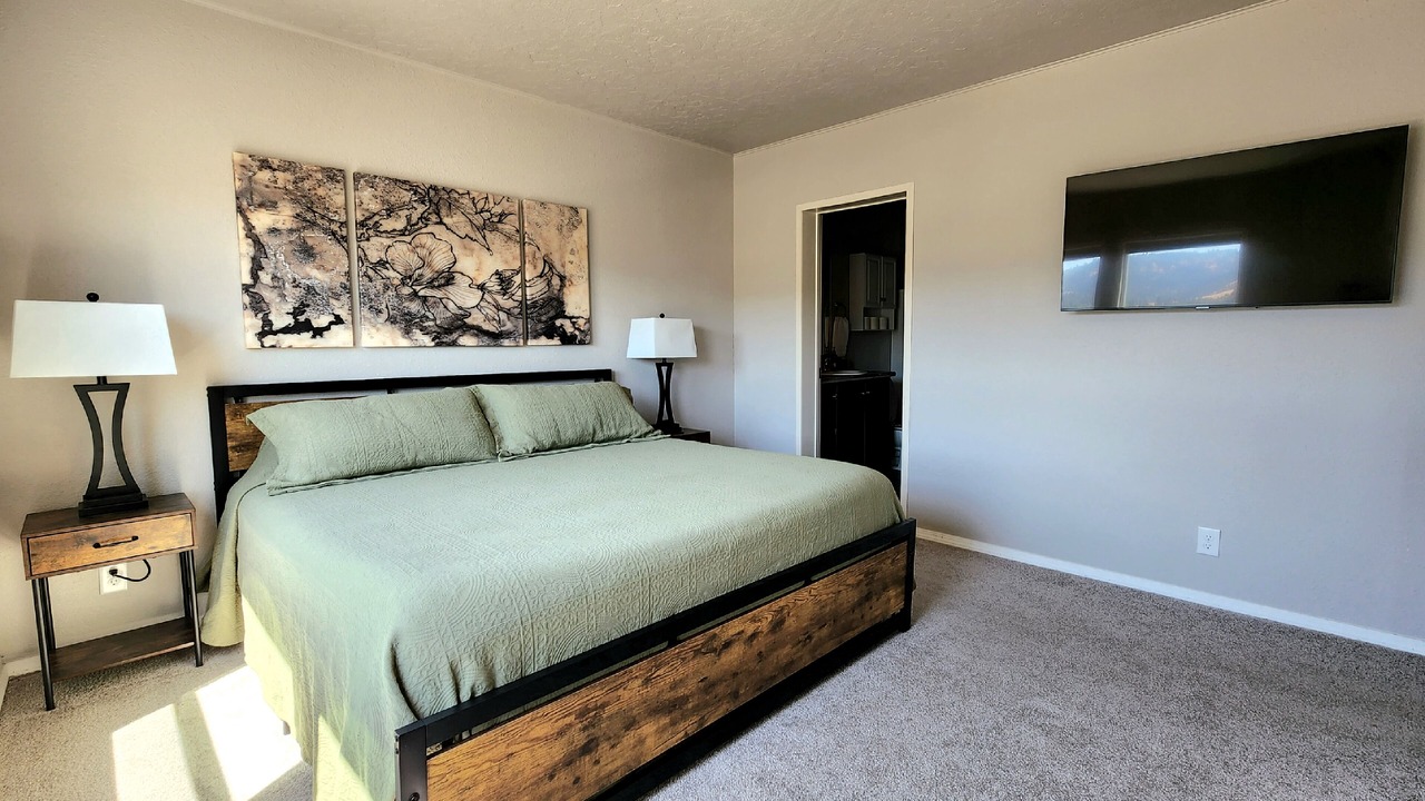 Photo of Bedroom in Lenore