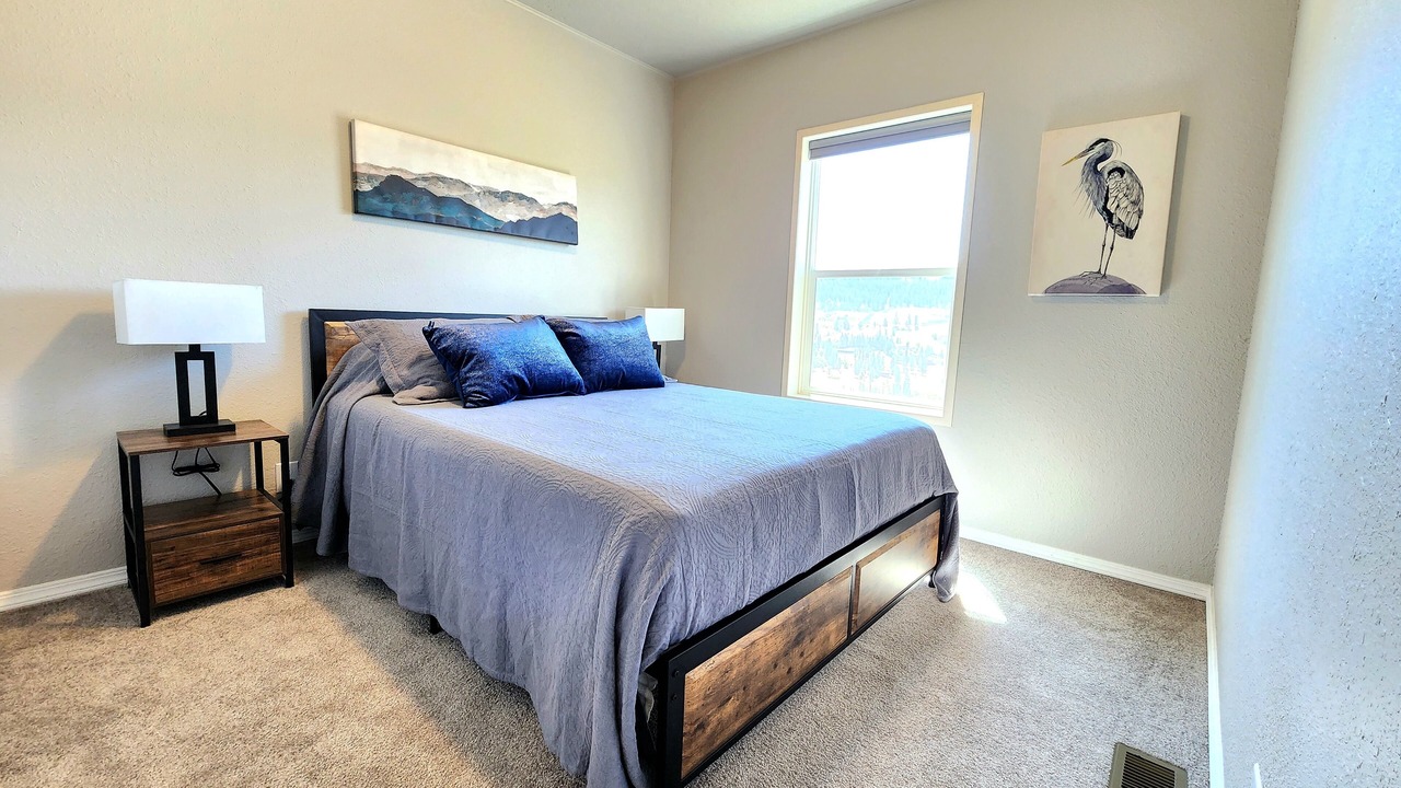 Photo of Bedroom in Lenore