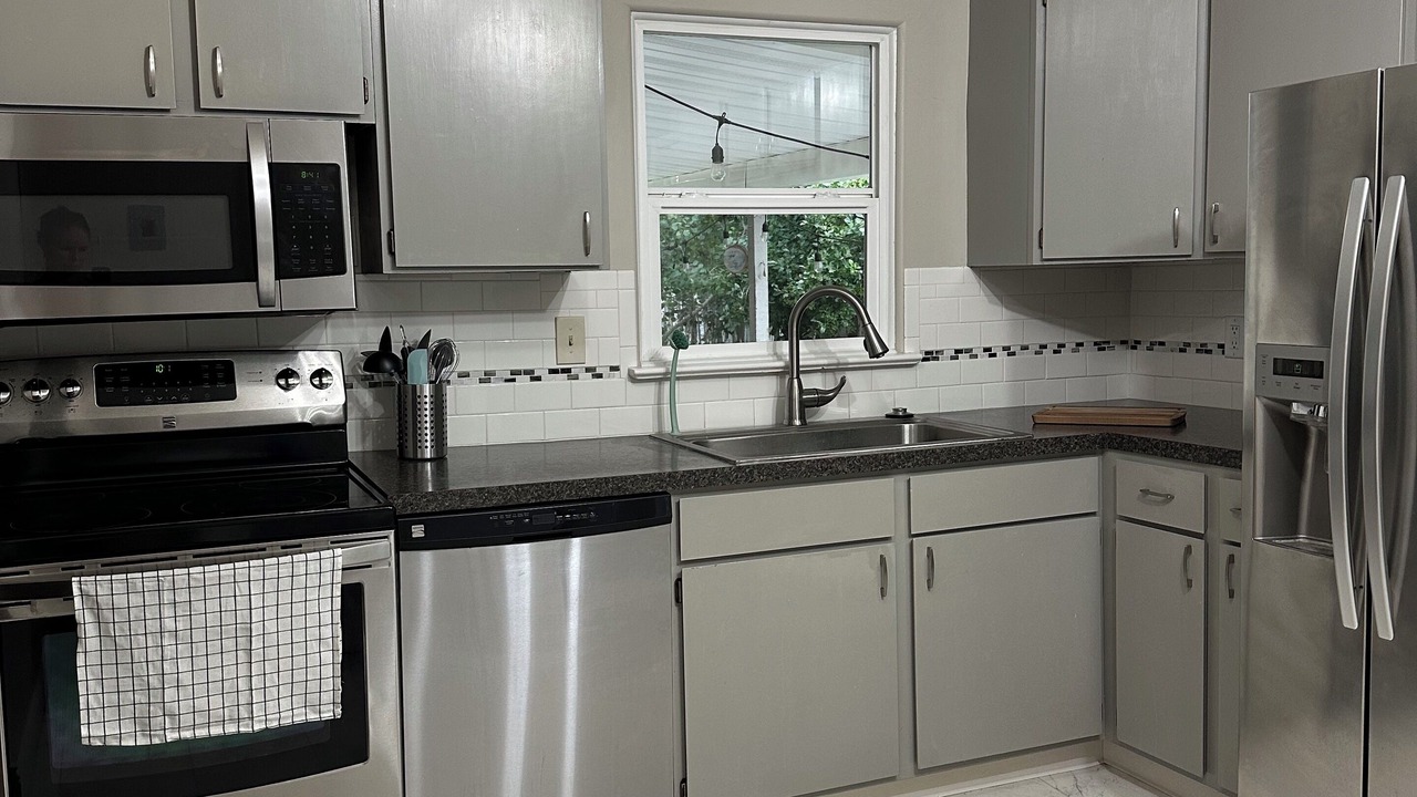 Photo of Kitchen in Depot Bench