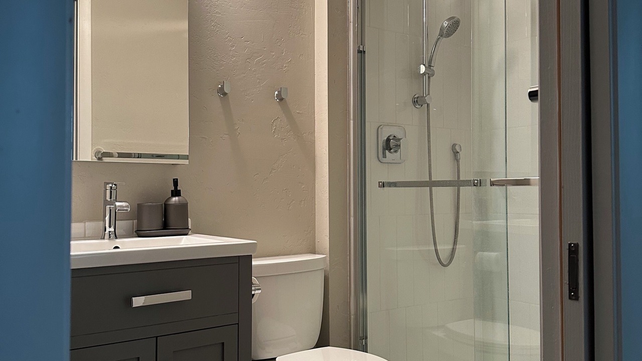 Photo of Bathroom in Depot Bench