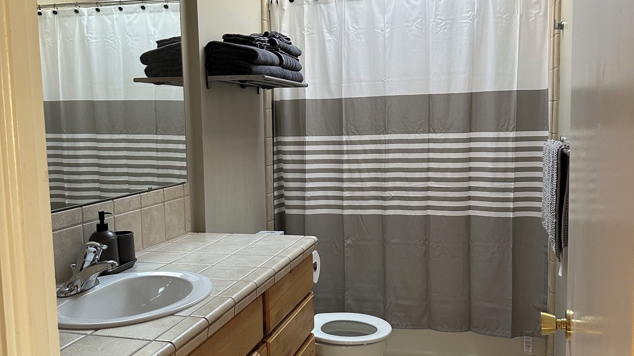 Photo of Bathroom in Depot Bench