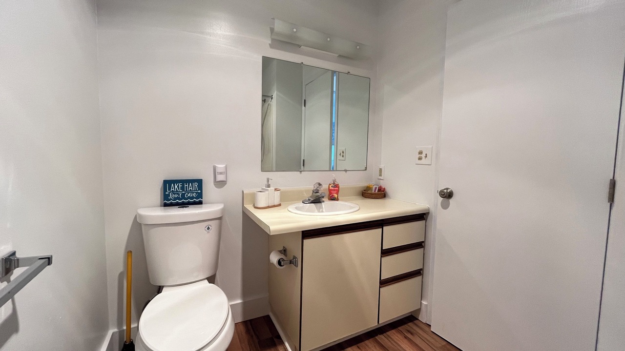 Photo of Bathroom in Oak Harbor