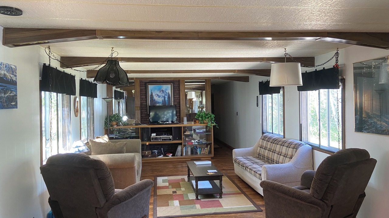 Photo of Livingroom in Babb