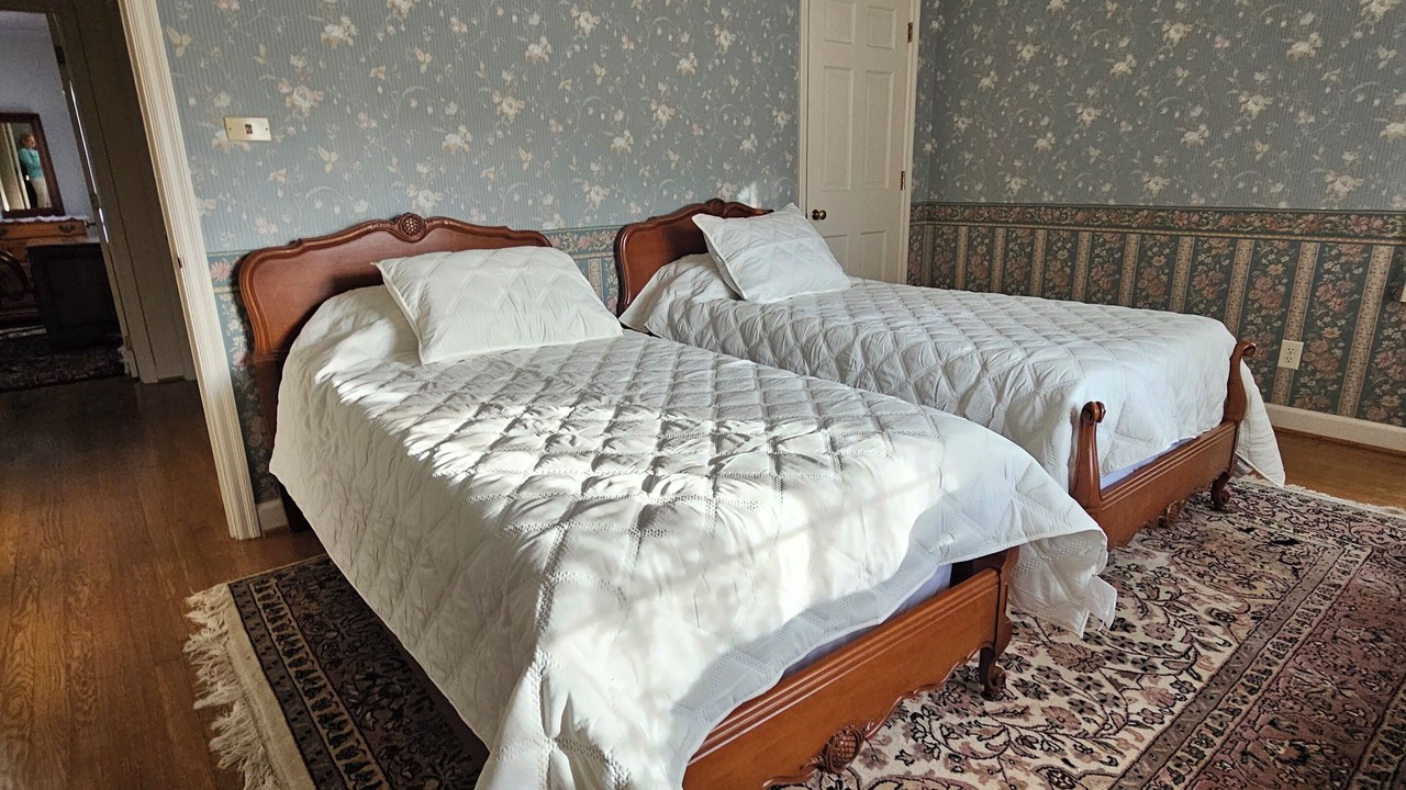 Photo of Bedroom in Newark