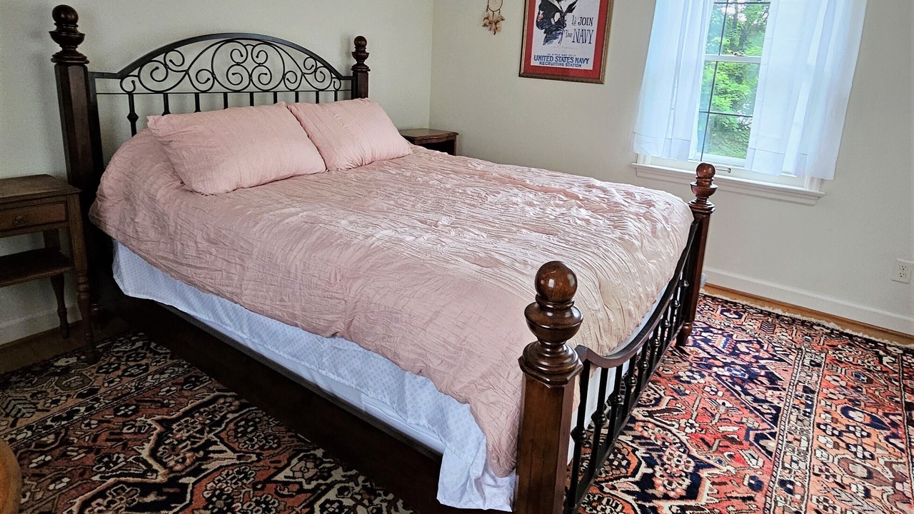 Photo of Bedroom in Newark