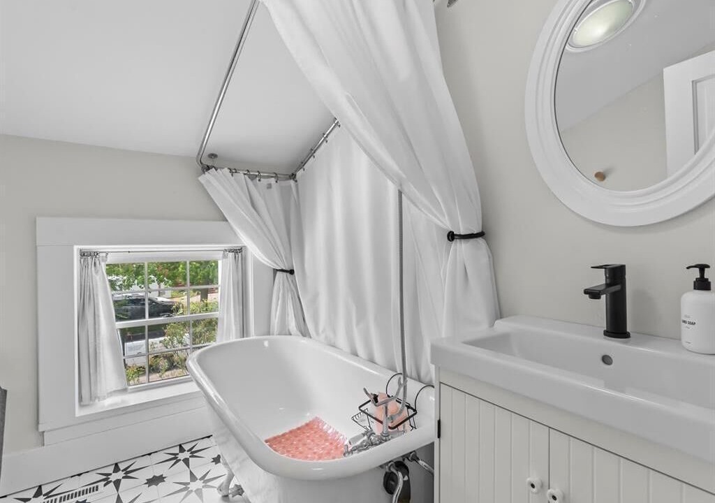 Photo of Bathroom in Marion