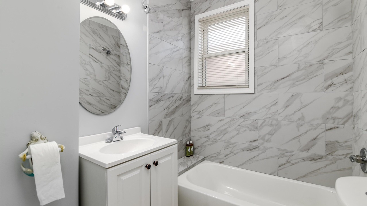 Photo of Bathroom in Warren