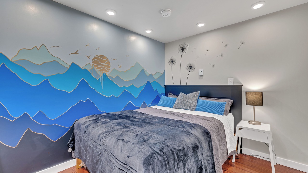 Photo of Bedroom in State College