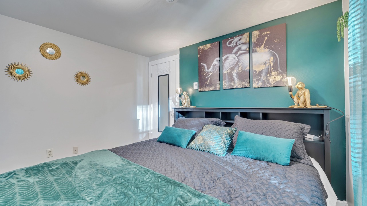 Photo of Bedroom in State College