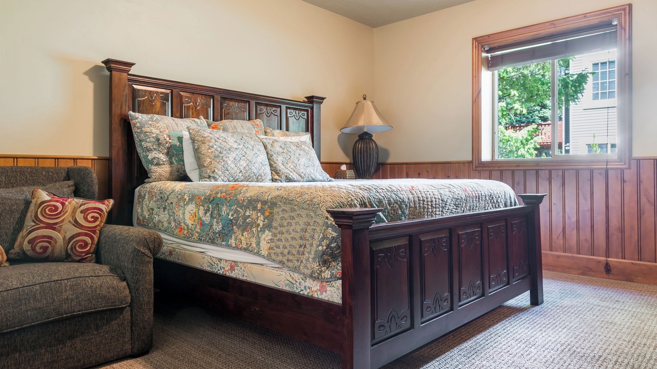 Photo of Bedroom in Island Park