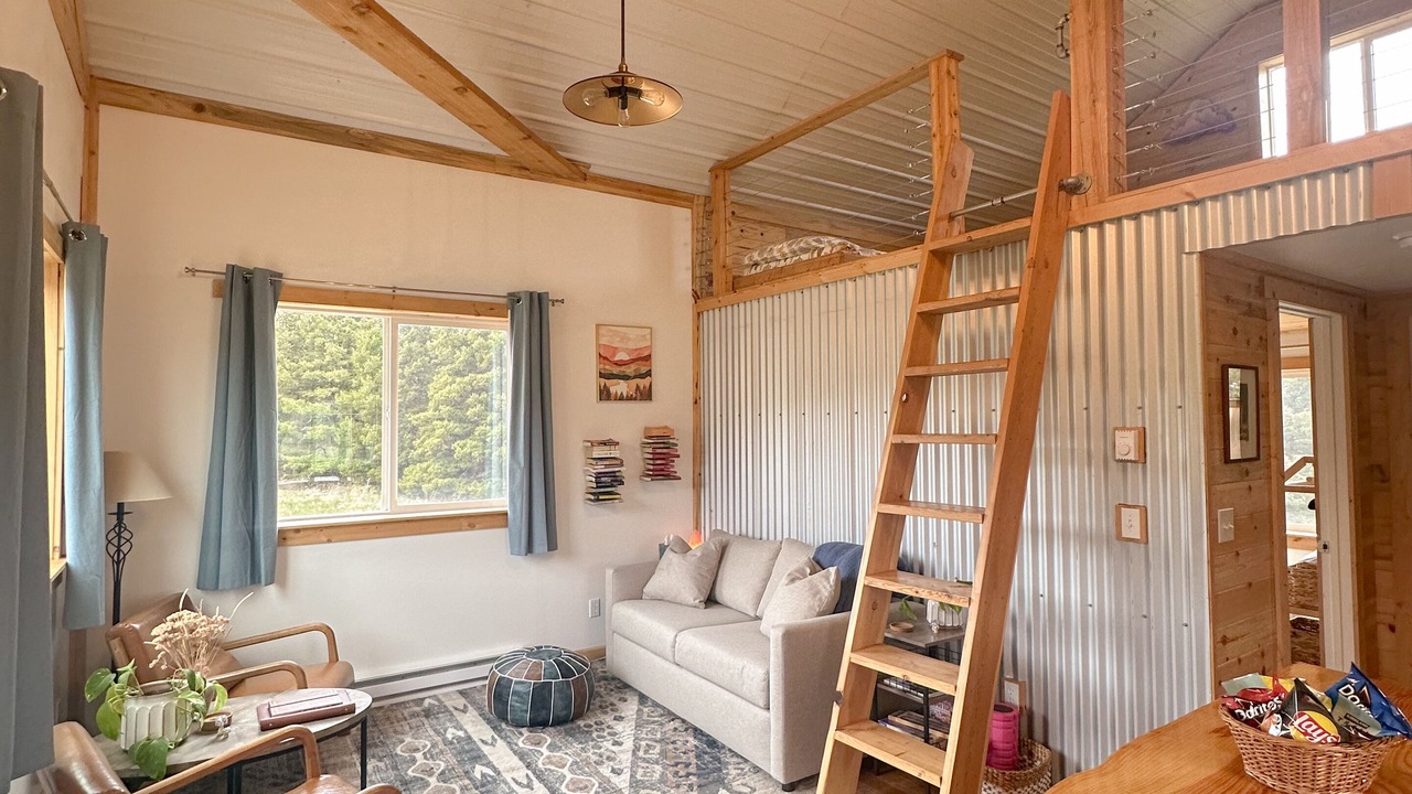 Photo of Livingroom in East Glacier Park