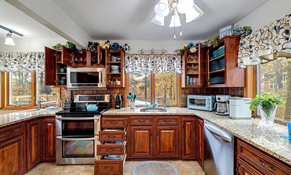 Photo of Kitchen in Long Pond