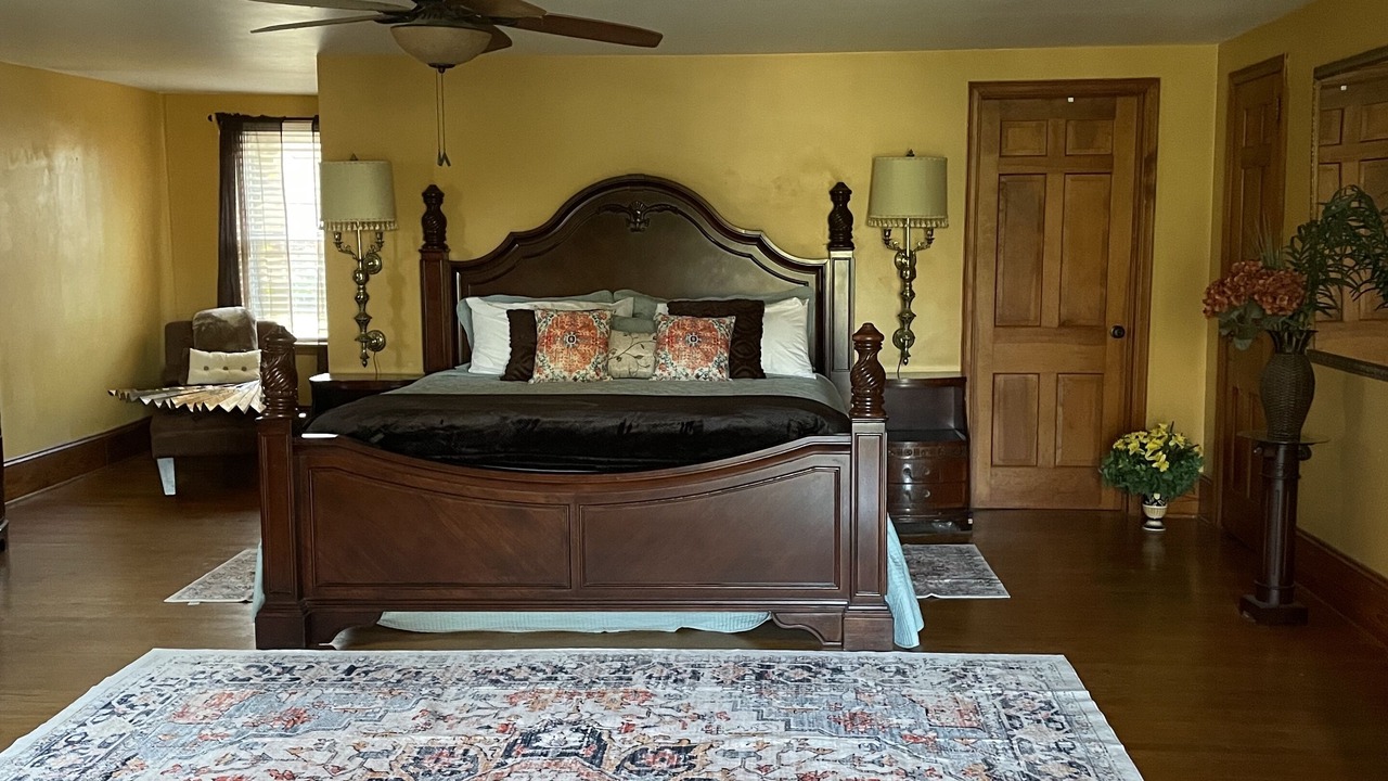 Photo of Bedroom in Shelby