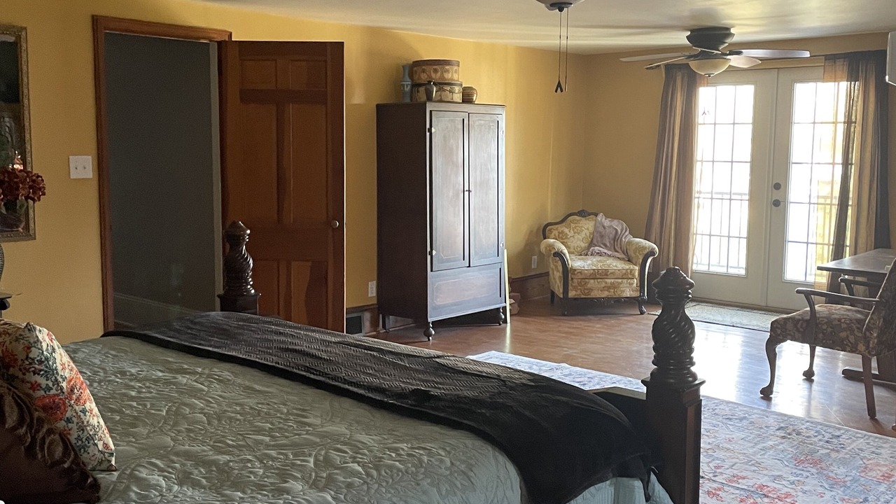 Photo of Bedroom in Shelby