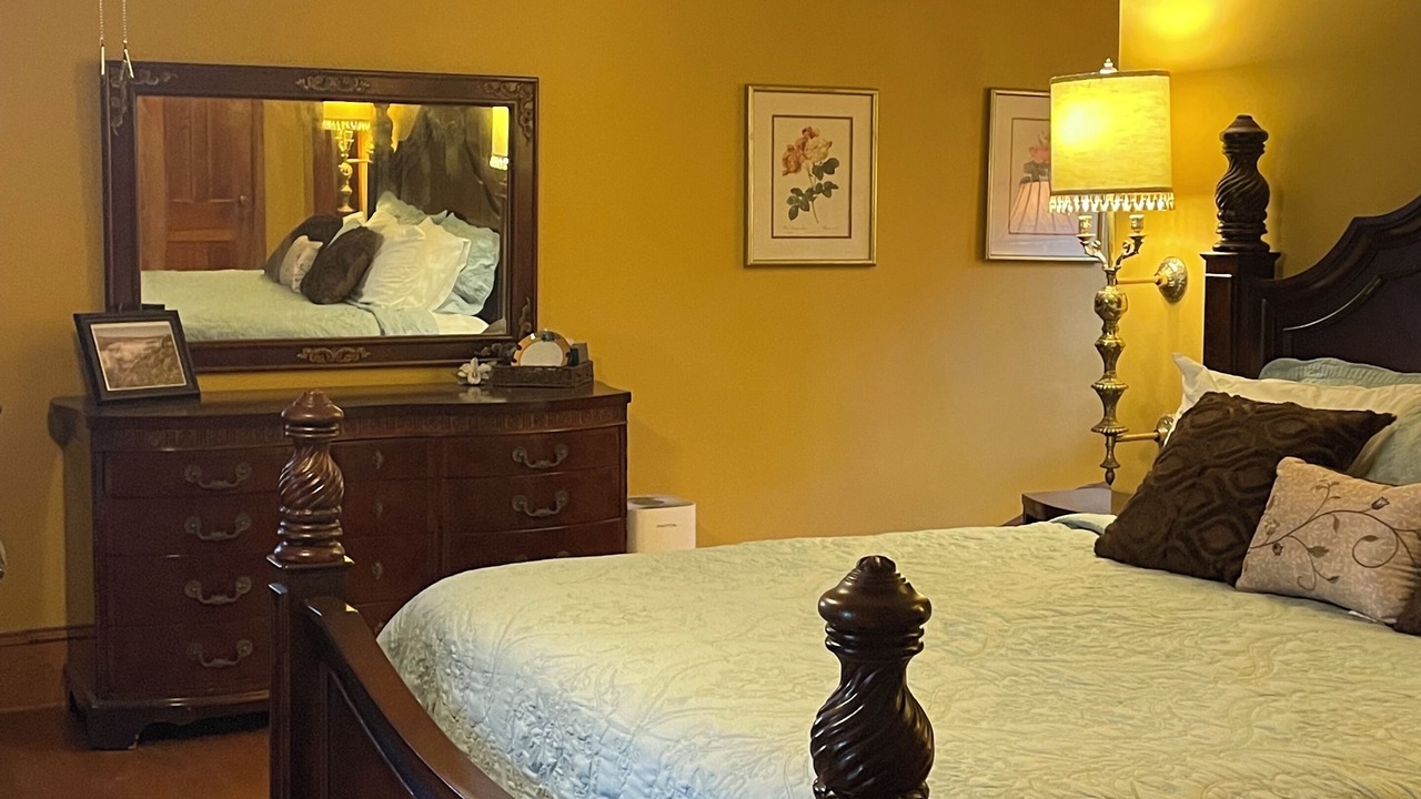 Photo of Bedroom in Shelby