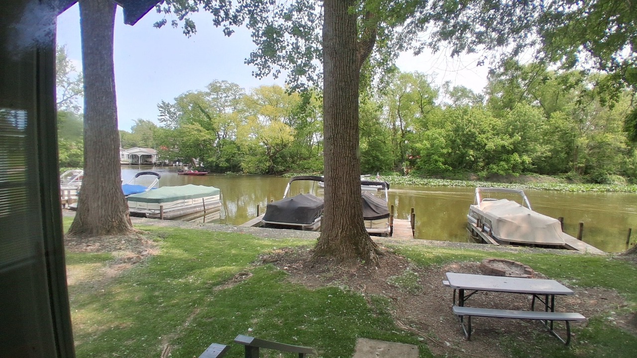 Photo of Outdoor in Lakeview