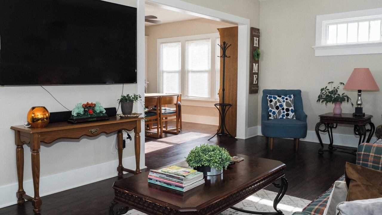 Photo of Livingroom in Northridge