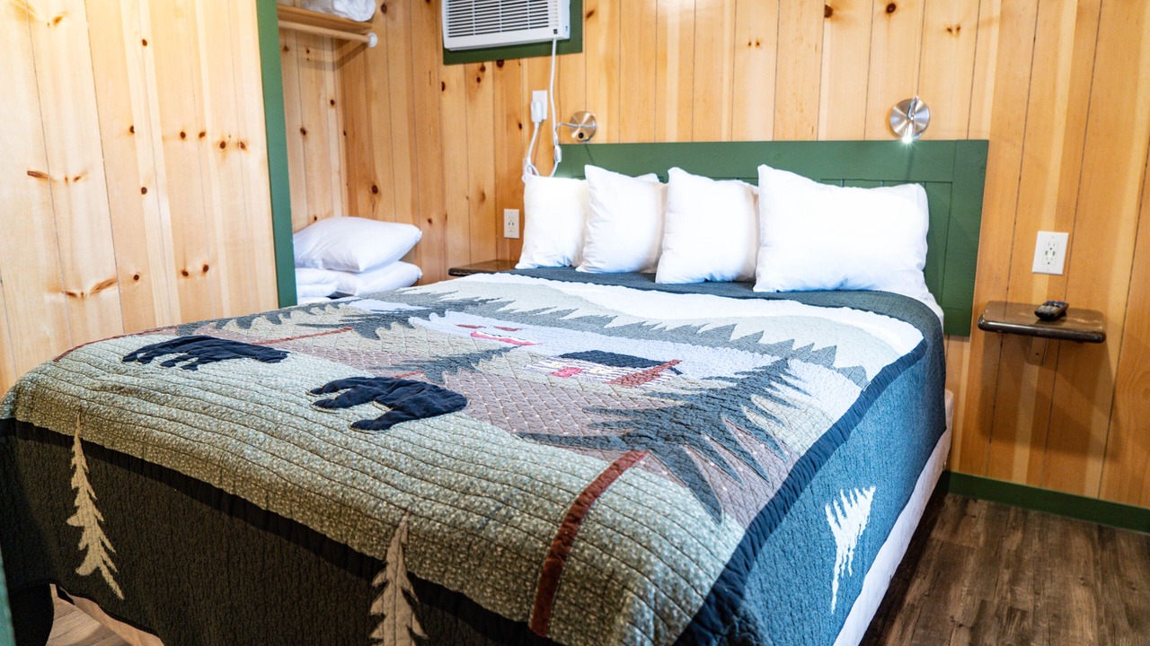 Photo of Bedroom in West Glacier